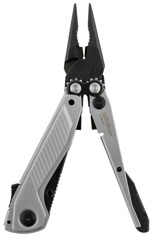 S.O.G SOG29550141 Flash MT Black/Silver Cryo D2 5.60″ Long Plain Blade